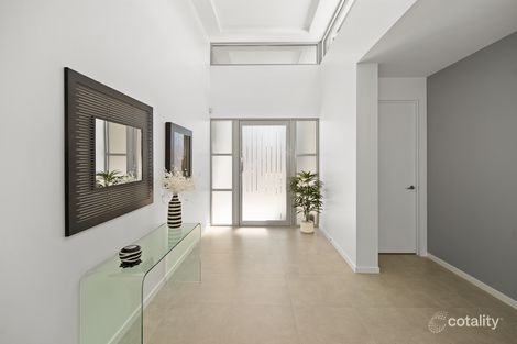 Property photo of 58 Royal Albert Crescent Paradise Point QLD 4216