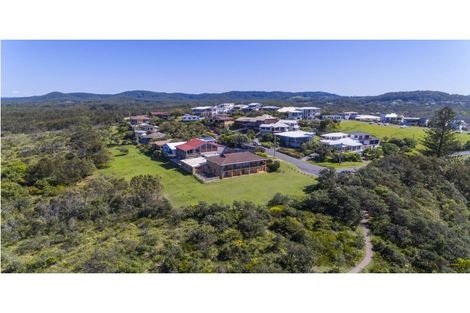 Property photo of 1 Lighthouse Crescent Emerald Beach NSW 2456