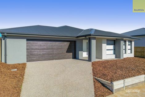 215 Stonehill Dr, Maddingley, VIC 3340