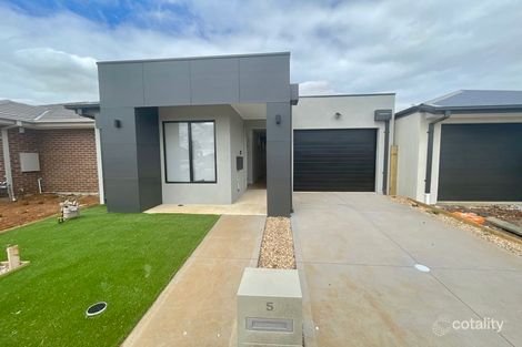 5 Ballad St, Strathtulloh, VIC 3338