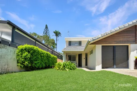 1/3 Cupania St, Mudjimba, QLD 4564