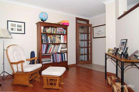 Property photo of 19 Wattlebird Crescent Ellenbrook WA 6069