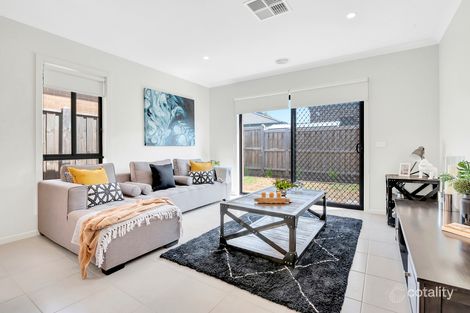Property photo of 5 Rochester Drive Mickleham VIC 3064