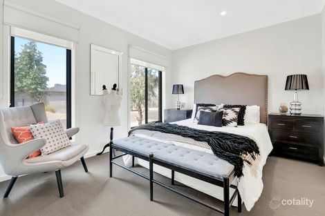 Property photo of 5 Rochester Drive Mickleham VIC 3064