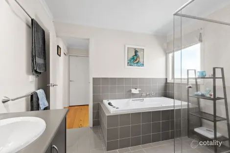 Property photo of 43 Willow Road Frankston VIC 3199