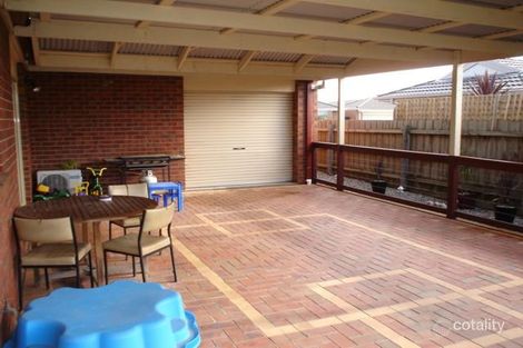Property photo of 10 Genoa Way Cranbourne West VIC 3977