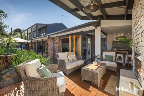 Property photo of 74 Meyrick Crescent Viewbank VIC 3084