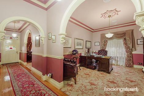 Property photo of 11 Golders Green Walk Caroline Springs VIC 3023