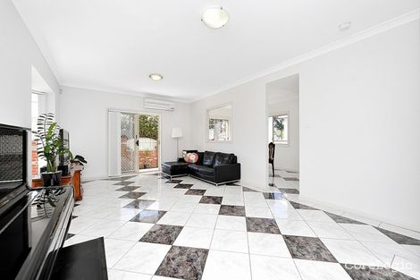 Property photo of 2/346-348 Roberts Road Greenacre NSW 2190