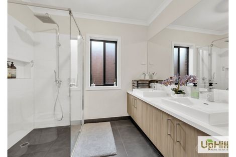 Property photo of 85 Castillo Avenue Clyde North VIC 3978