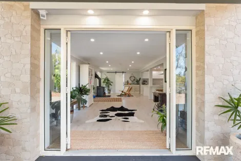 Property photo of 2 The Parkway Place Mapleton QLD 4560