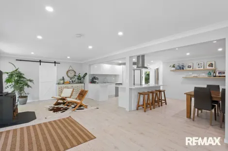 Property photo of 2 The Parkway Place Mapleton QLD 4560