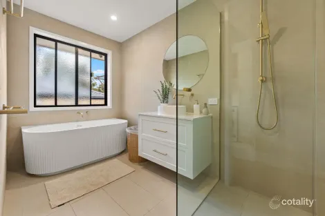 Property photo of 1 Gillin Place Ormeau QLD 4208