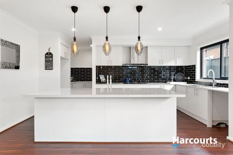 Property photo of 3 Shale Way Wollert VIC 3750