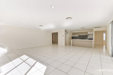 Property photo of 3 Argus Place Kallangur QLD 4503