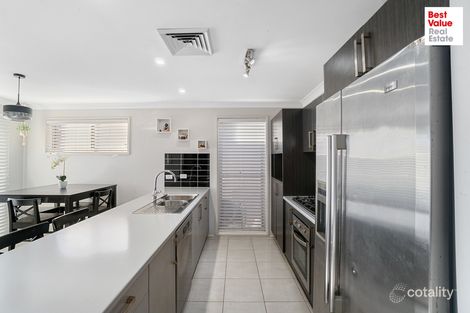 Property photo of 48 Mackay Circuit Ropes Crossing NSW 2760