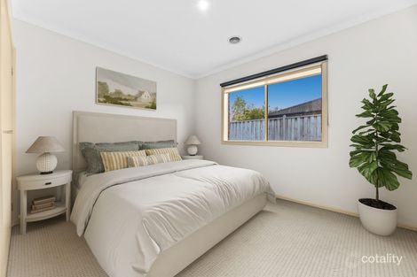 Property photo of 16 Tamarind Close Keysborough VIC 3173