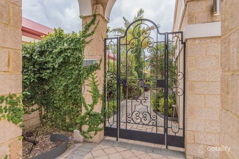 Property photo of 20A Pepler Avenue Salter Point WA 6152
