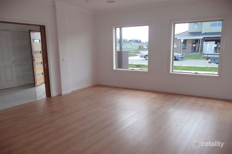 Property photo of 17 Riverside Drive South Morang VIC 3752