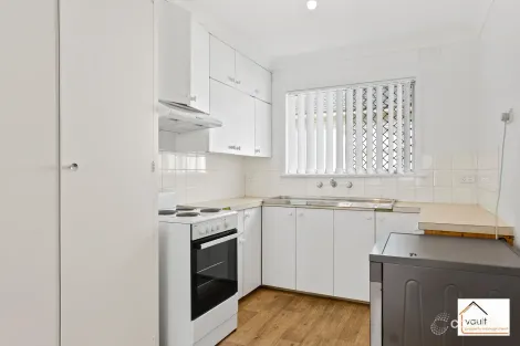 Property photo of 2/13 Pine Crescent Coniston NSW 2500