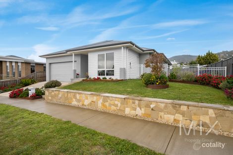 Property photo of 11 Dowding Crescent New Town TAS 7008