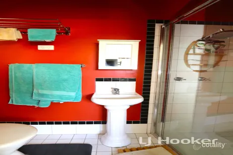 Property photo of 6 Rosslyn Street Inverell NSW 2360