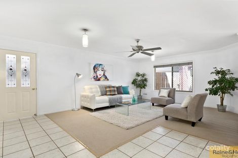 Property photo of 32 Paddington Crescent Stretton QLD 4116