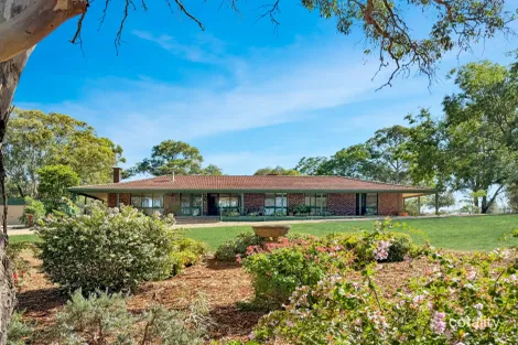 60 Redhill Rd, Young, NSW 2594