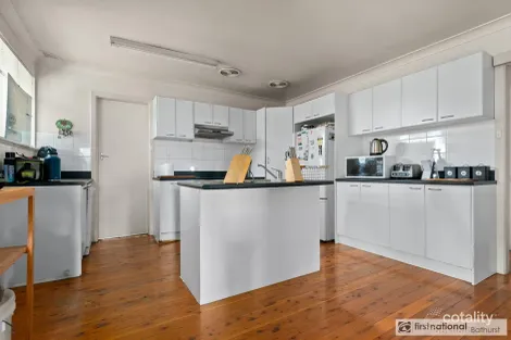 Property photo of 6 View Street Kelso NSW 2795