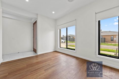 Property photo of 30 Zippy Circuit Tarneit VIC 3029