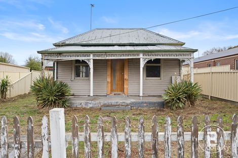 Property photo of 1/110 Yarrowee Parade Redan VIC 3350