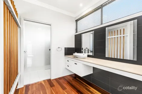 Property photo of 70 Lytton Road Bulimba QLD 4171