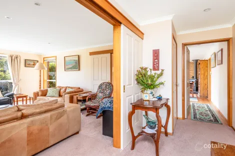Property photo of 6 Marigold Court Kingston TAS 7050