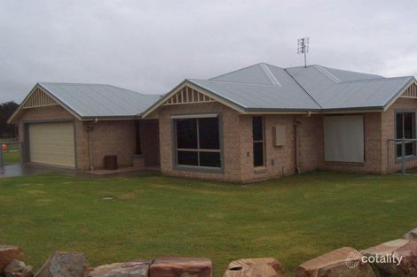 6 Kimdonn Dr, Withcott, QLD 4352