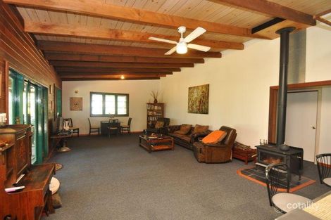 8 Sparsa Cl, Coorow, WA 6515