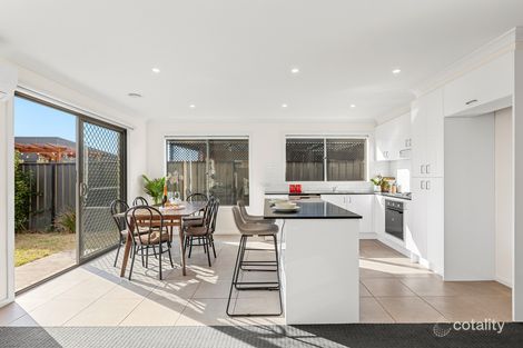 Property photo of 8 Naso Place Clyde North VIC 3978