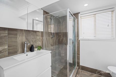 Property photo of 4/21 Henty Drive Redbank Plains QLD 4301