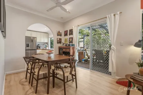 Property photo of 20 Henderson Road Everton Hills QLD 4053