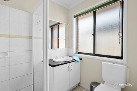 Property photo of 3 Doran Walk Delahey VIC 3037
