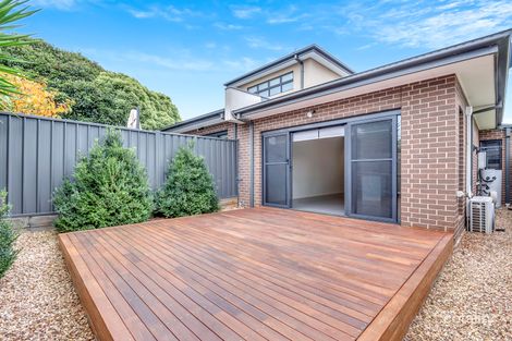 2/74 Whitelaw St, Reservoir, VIC 3073