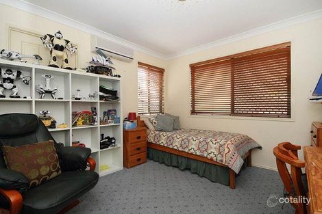 Property photo of 10 Hart Close Mackenzie QLD 4156