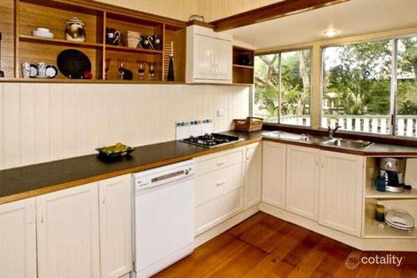 Property photo of 32 Bracken Ridge Road Sandgate QLD 4017