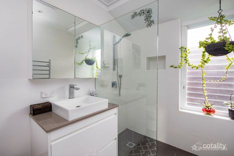 Property photo of 9 Radford Place Bellevue WA 6056