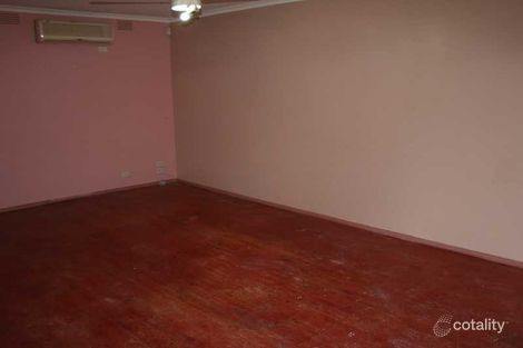 Property photo of 7 Fernberg Place Melton West VIC 3337
