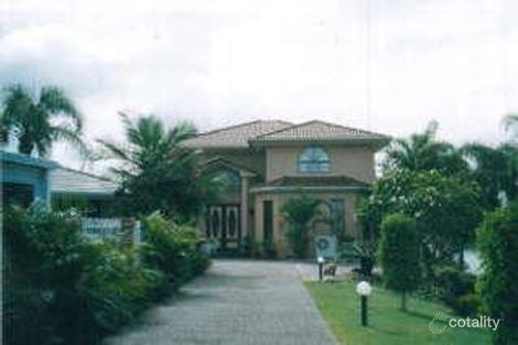 31 Santa Cruz Bvd, Clear Island Waters, QLD 4226