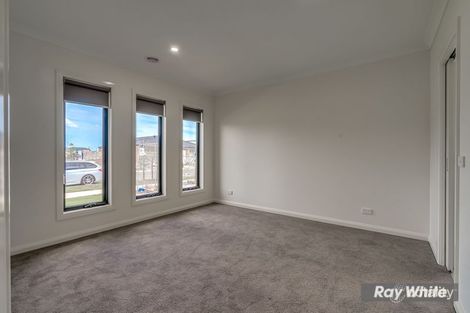 Property photo of 74 Lansdowne Parade Tarneit VIC 3029