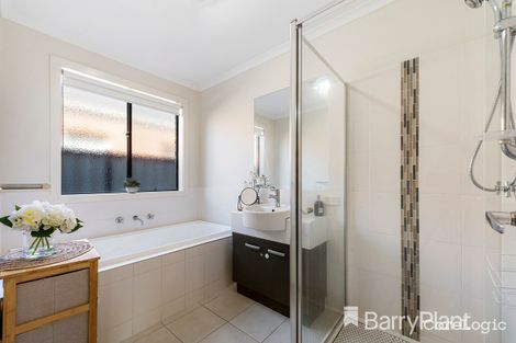 Property photo of 24 Edsall Street Tarneit VIC 3029