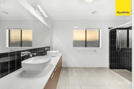 Property photo of 107 Oldbridge Boulevard Weir Views VIC 3338
