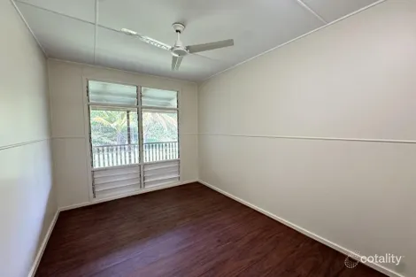 Property photo of 27 Lagoon Crescent Saunders Beach QLD 4818