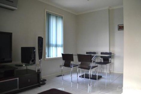 Property photo of 11 Widnes Court Deer Park VIC 3023